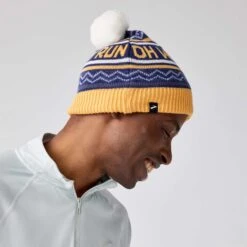 Brooks Heritage Pom Beanie -Holabird Sports SHOP 057389 831 1