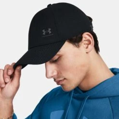 Under Armour ArmourVent Adjustable Cap Men's