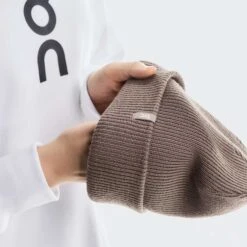 On Running On Merino Beanie Cap -Holabird Sports SHOP 057910 933 3