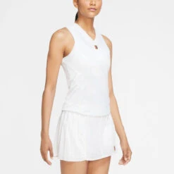 Nike London Tank Women's -Holabird Sports SHOP 757876 100 1